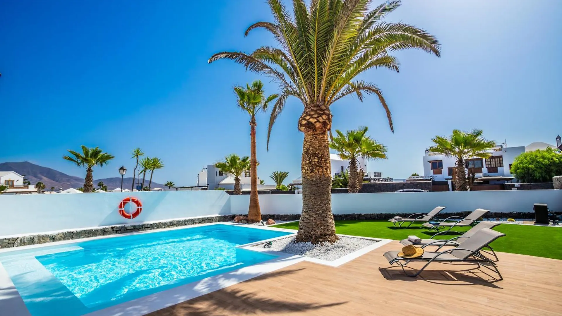 Villa Axular With Heated Private Pool Playa Blanca  0*, Playa Blanca (Lanzarote)